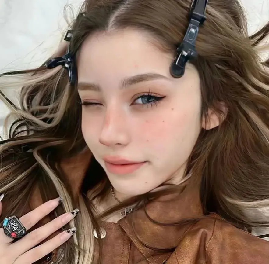 双面贤妻:毒杀姻亲14年